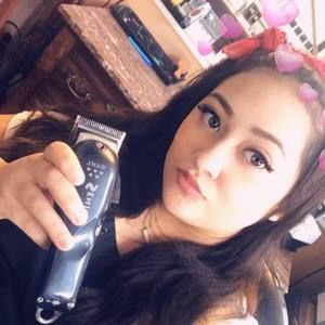 Meet your Posher, Raquel